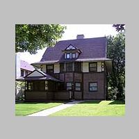 Harry C. Goodrich House (1896) in Oak Park (built 1998), Oak Park Cycle Club (Chuck Jirik), Wikipedia.jpg